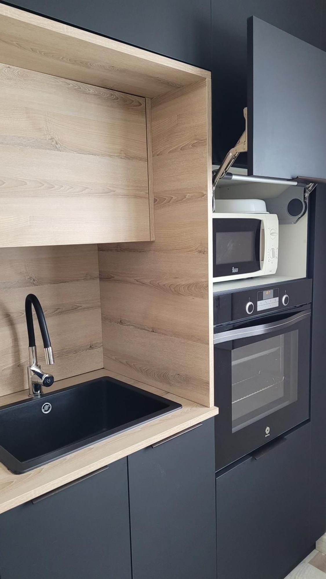 Besbello Suites Apartamento سانتياغو دي كومبوستيلا المظهر الخارجي الصورة