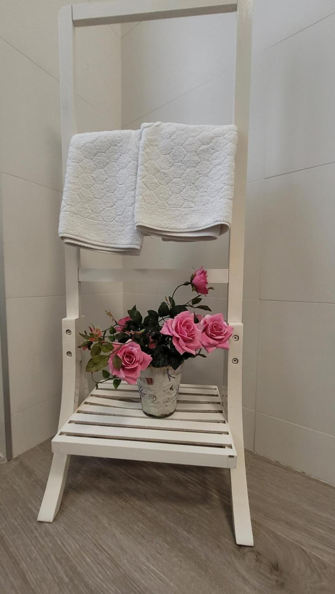 Besbello Suites Apartamento سانتياغو دي كومبوستيلا المظهر الخارجي الصورة